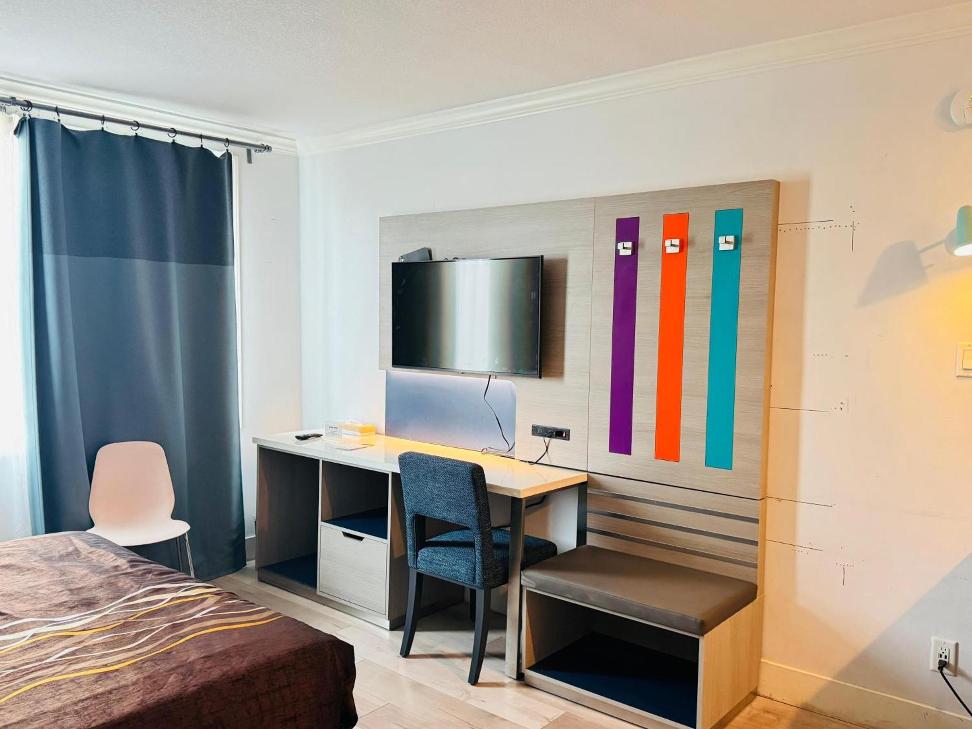 Hometel Hotel Los Ángeles